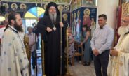 Στο Ιερό Παρεκκλήσιο Αγίου Παντελεήμονος Χαραυγής ο Σεβασμιώτατος.