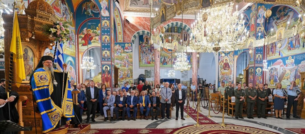 Ο Σεβασμιώτατος χοροστάτησε στον Πολυαρχιερατικό Εσπερινό στο Ι. Προσκ. Παναγίας Σουμελά Βερμίου.