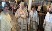 Θεία Λειτουργία στον Ιερό Ναό Κοιμήσεως της Θεοτόκου Ραψάνης.