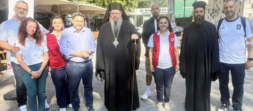 Με επιτυχία πραγματοποιήθηκε η εθελοντική αιμοδοσία στο Ιερό Μητροπολιτικό Παρεκκλήσιο του Αγίου Βησσαρίωνος.